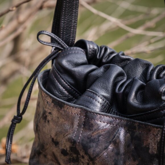 Rough & Tumble -Baby Borough Black with Gilded Pockets & Purple Lining - Picture 8 of 13